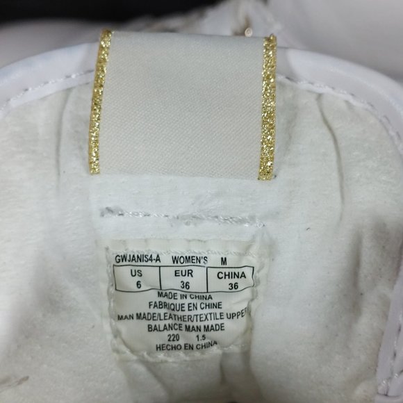 Guess High Top Sneaker Women's Sz 6 White Quilted Athletic Shoe Rhinestone Heelt - Picture 8 of 10